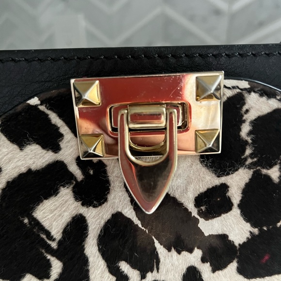 Valentino Rockstud Limited Edition Large calf skin leopard tote with strap - Picture 6 of 13